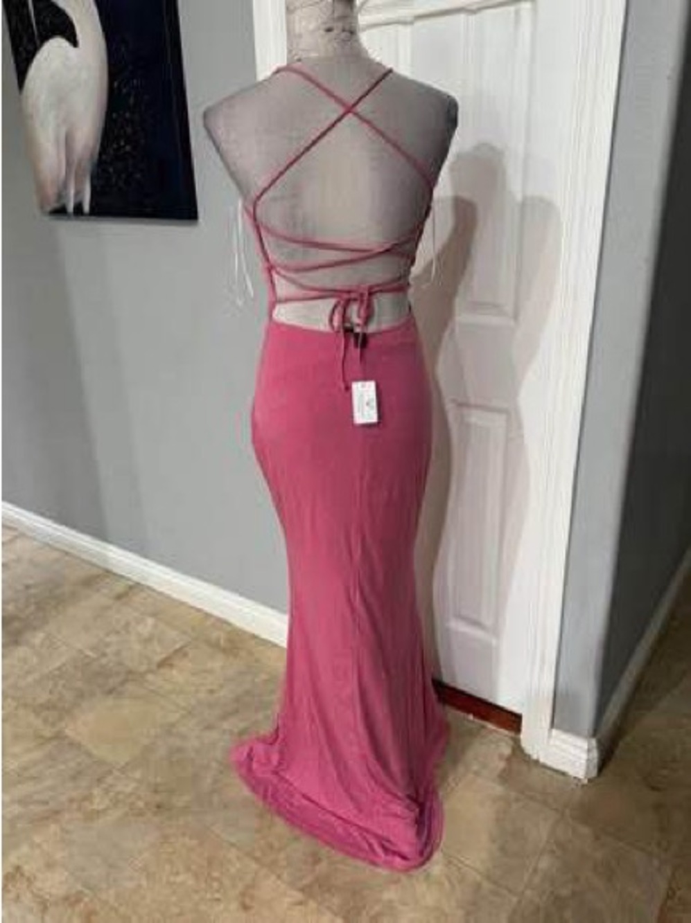 Brand new. wINDSOR Open-Back Pink Maxi Dress with Crisscross Straps size Medium